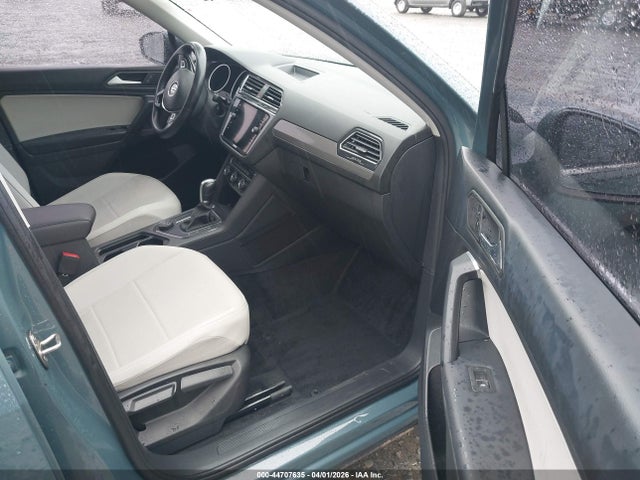 Продажа на аукционе авто 2019 Volkswagen Tiguan 2.0t Se/2.0t Sel/2.0t Sel R-line/2.0t Sel R-line Black, vin: 3VV2B7AX2KM191543, номер лота: 44707635