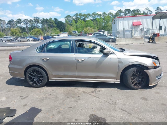 44707639 :رقم المزاد ، 1VWCM7A32FC005112 vin ، 2015 Volkswagen Passat 3.6l V6 Sel Premium مزاد بيع