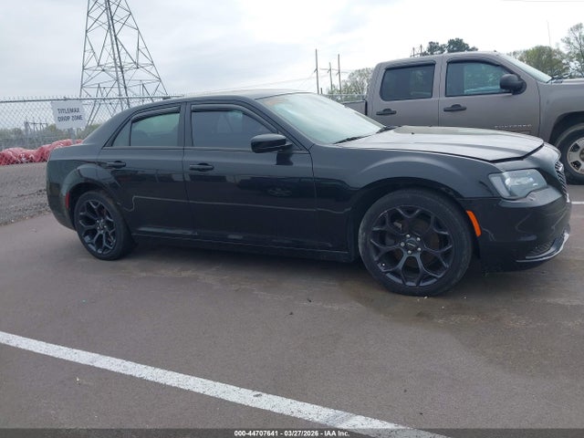 Auction sale of the 2019 Chrysler 300 Touring, vin: 2C3CCAAG5KH610016, lot number: 44707641