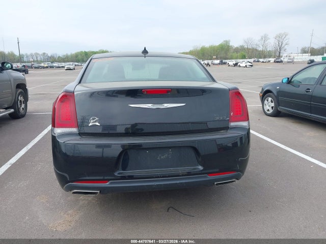 Auction sale of the 2019 Chrysler 300 Touring, vin: 2C3CCAAG5KH610016, lot number: 44707641