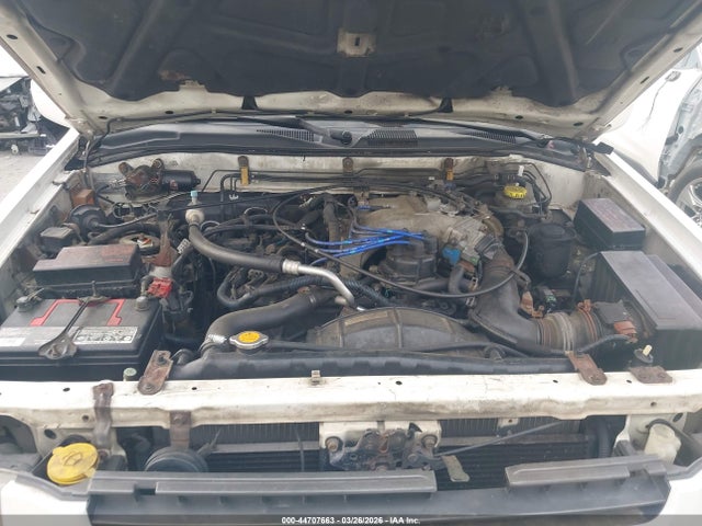 2000 Infiniti Qx4 მანქანა იყიდება აუქციონზე, vin: JNRAR07Y0YW083606, აუქციონის ნომერი: 44707663