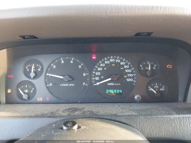 2004 Jeep Grand Cherokee Laredo მანქანა იყიდება აუქციონზე, vin: 1J4GW48SX4C235644, აუქციონის ნომერი: 44707667