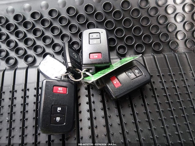 JTMRJREV4JD202461 Toyota Rav4 Hybrid Xle