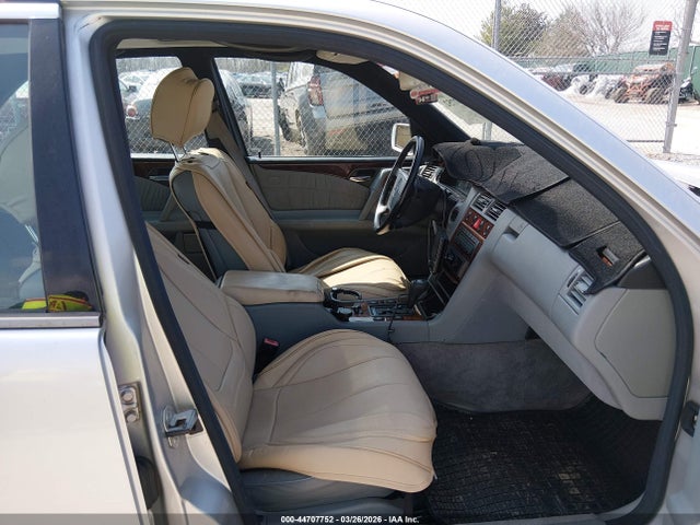 Продажа на аукционе авто 1998 Mercedes-benz E 320, vin: WDBJF65F3WA683140, номер лота: 44707752