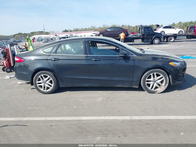 44707755 :رقم المزاد ، 3FA6P0HD0FR251502 vin ، 2015 Ford Fusion Se مزاد بيع