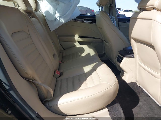 44707755 :رقم المزاد ، 3FA6P0HD0FR251502 vin ، 2015 Ford Fusion Se مزاد بيع