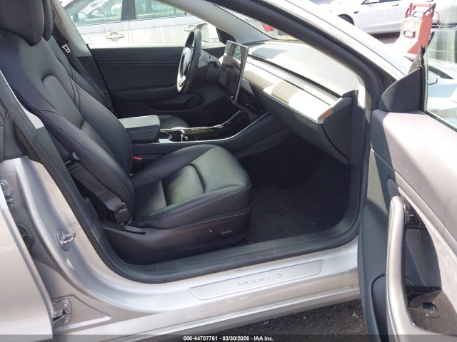 Продажа на аукционе авто 2018 Tesla Model 3 Long Range/mid Range, vin: 5YJ3E1EA2JF033297, номер лота: 44707761