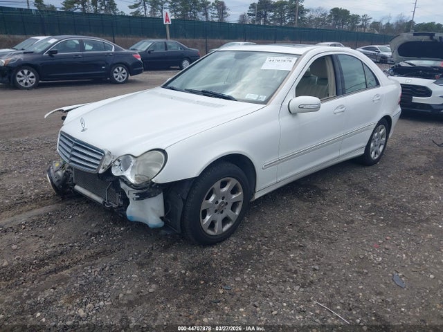 Продаж на аукціоні авто 2005 Mercedes-benz C 240 Luxury, vin: WDBRF61J25A813839, номер лоту: 44707878