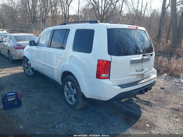 2015 HONDA PILOT 5FNYF4H59FB061625 Photo 2