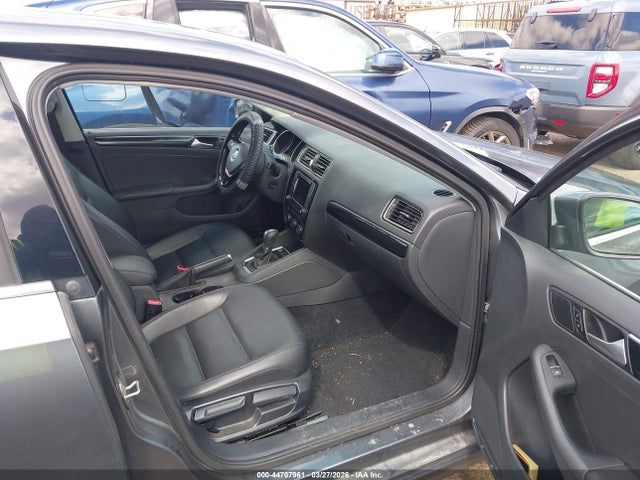Продажа на аукционе авто 2017 Volkswagen Jetta 1.8t Sel/1.8t Sel Premium, vin: 3VWL17AJXHM413172, номер лота: 44707961