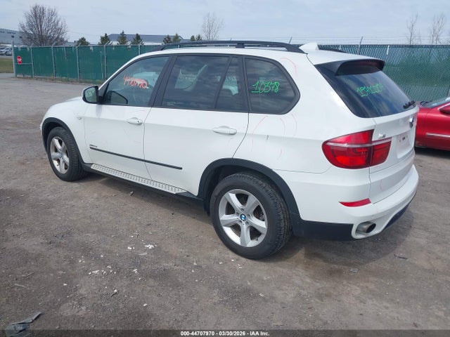 2012 BMW X5 5UXZV4C52CL744787 Photo 2