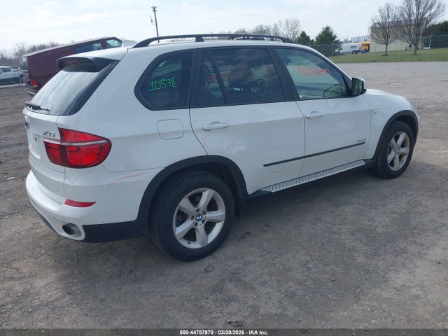 2012 BMW X5 5UXZV4C52CL744787 Photo 3