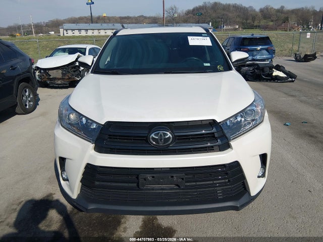 44707983 :رقم المزاد ، 5TDJZRFH1JS553931 vin ، 2018 Toyota Highlander Se مزاد بيع