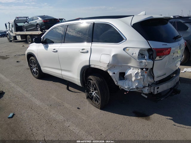 44707983 :رقم المزاد ، 5TDJZRFH1JS553931 vin ، 2018 Toyota Highlander Se مزاد بيع