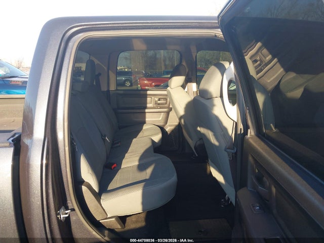 44708036 :رقم المزاد ، 1C6RR7KT4GS113050 vin ، 2016 Ram 1500 Express مزاد بيع