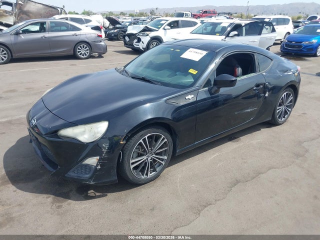 Scion FR-S 2014 JF1ZNAA15E8705719 Image 2