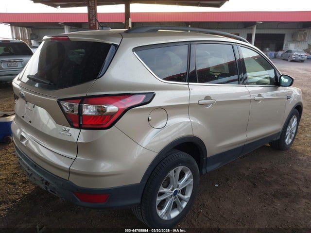 1FMCU0GD3HUC67417 Ford ESCAPE SE