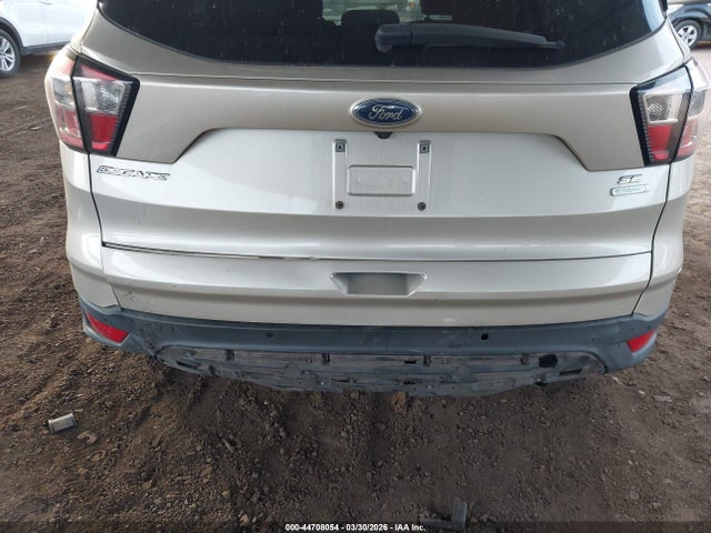 1FMCU0GD3HUC67417 Ford ESCAPE SE