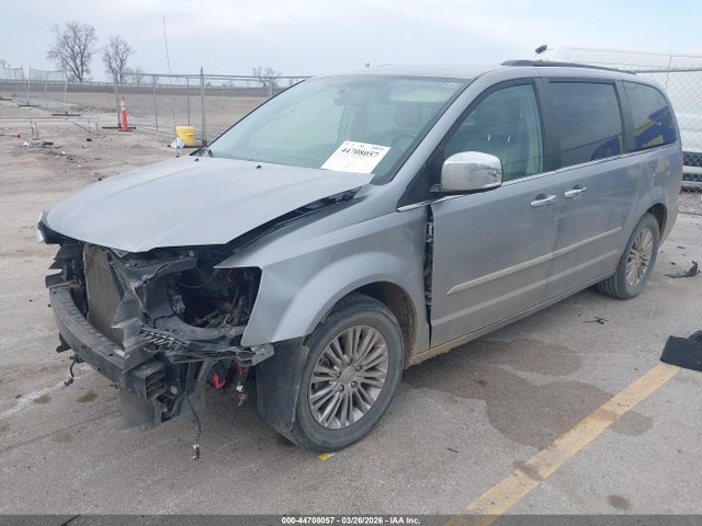 2015 Chrysler Town & Country Touring-l მანქანა იყიდება აუქციონზე, vin: 2C4RC1CG6FR515127, აუქციონის ნომერი: 44708057