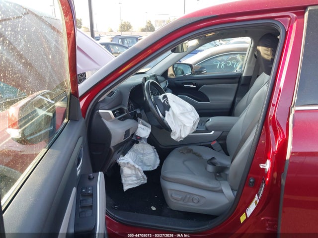 5TDHZRAH7MS037972 Toyota Highlander