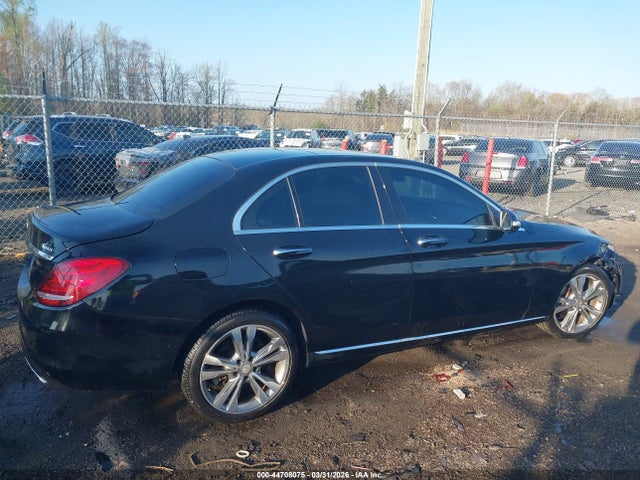 2015 Mercedes-benz C 300 4matic მანქანა იყიდება აუქციონზე, vin: 55SWF4KB8FU084057, აუქციონის ნომერი: 44708075