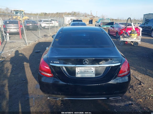 2015 Mercedes-benz C 300 4matic მანქანა იყიდება აუქციონზე, vin: 55SWF4KB8FU084057, აუქციონის ნომერი: 44708075