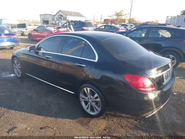 2015 MERCEDES-BENZ C 300 55SWF4KB8FU084057 Photo 2