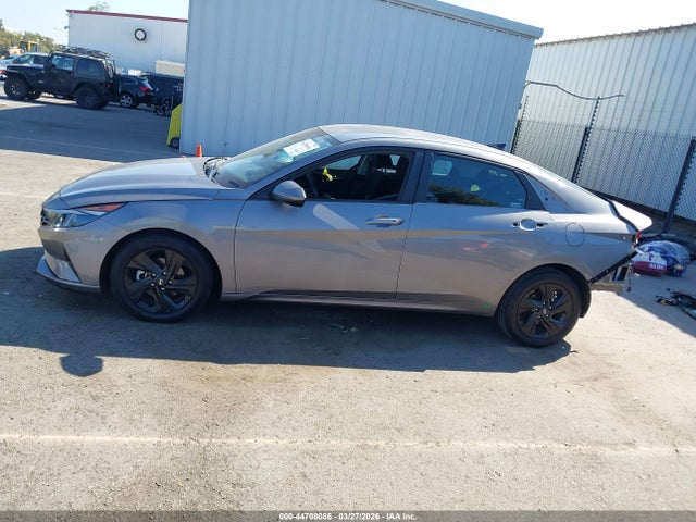 KMHLS4AG6MU210946 Hyundai ELANTRA SEL
