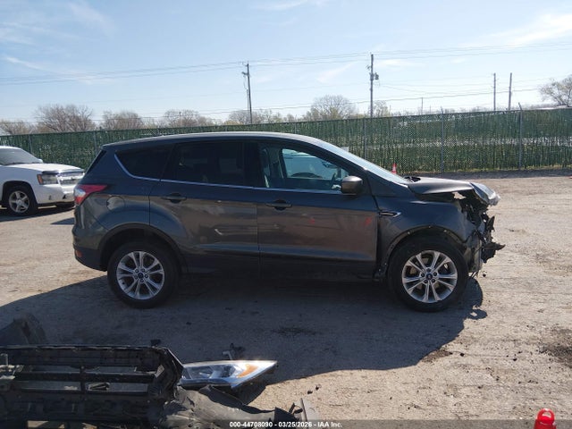 1FMCU0GD5HUA81491 Ford ESCAPE SE