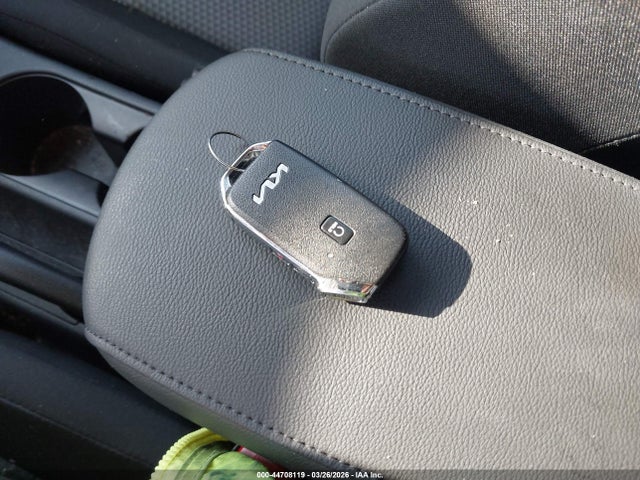 2025 Kia Soul S მანქანა იყიდება აუქციონზე, vin: KNDJ23AU0S7264007, აუქციონის ნომერი: 44708119