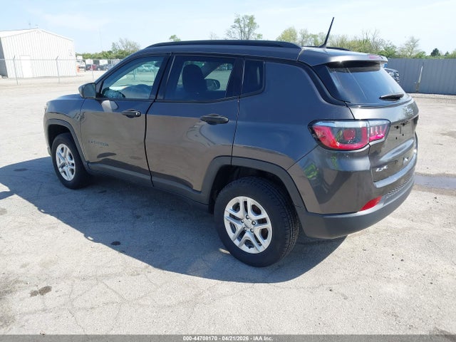 2018 JEEP COMPASS 3C4NJDAB3JT392261 Photo 2
