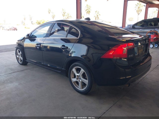 2012 VOLVO S60 YV1622FS8C2143841 Photo 2