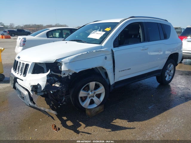 44708241 :رقم المزاد ، 1C4NJDEB5ED571231 vin ، 2014 Jeep Compass Latitude مزاد بيع