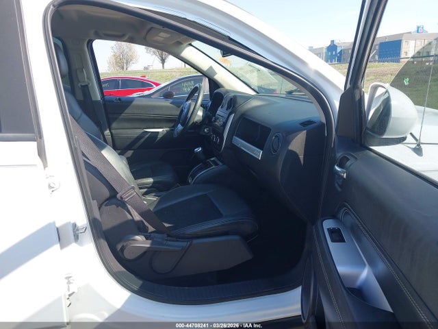 44708241 :رقم المزاد ، 1C4NJDEB5ED571231 vin ، 2014 Jeep Compass Latitude مزاد بيع