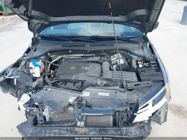 44708270 :رقم المزاد ، 3VWD17AJ8GM291852 vin ، 2016 Volkswagen Jetta 1.8t Sport مزاد بيع