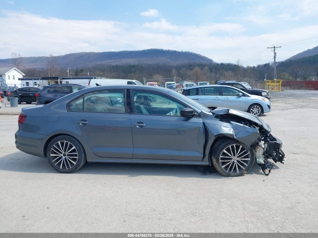 44708270 :رقم المزاد ، 3VWD17AJ8GM291852 vin ، 2016 Volkswagen Jetta 1.8t Sport مزاد بيع