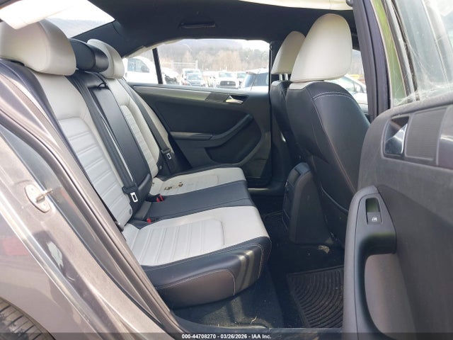 44708270 :رقم المزاد ، 3VWD17AJ8GM291852 vin ، 2016 Volkswagen Jetta 1.8t Sport مزاد بيع