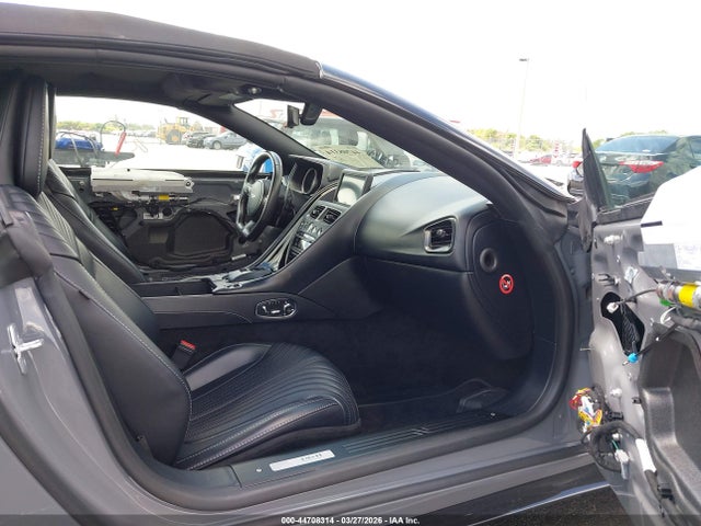 SCFRMFCW9NGM10889 Aston Martin Db11 Volante