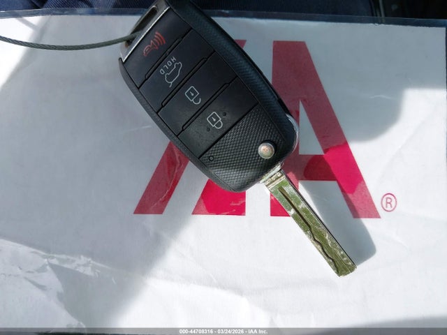 5XYKT4A61EG434696 KIA SORENTO LX