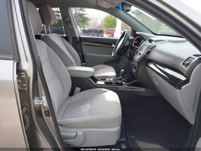 5XYKT4A61EG434696 KIA SORENTO LX