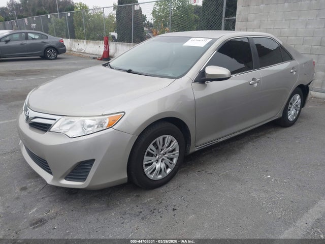 Toyota CAMRY LE 2014 4T4BF1FK1ER387519 Image 2