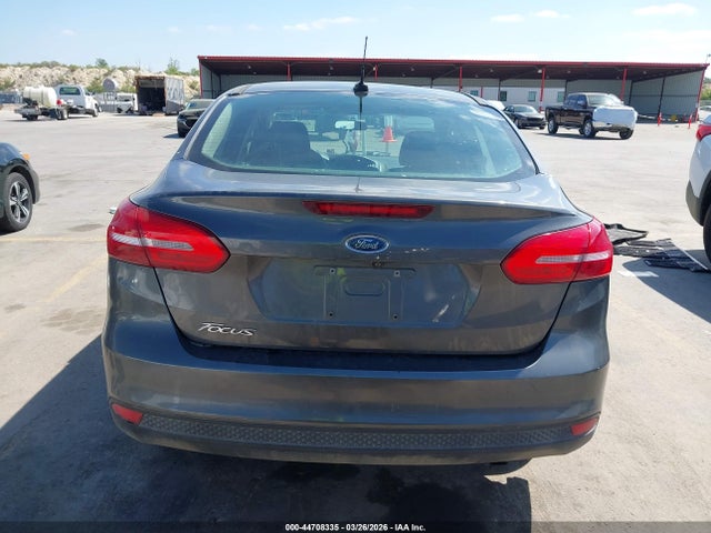 Ford FOCUS S 2018 1FADP3E20JL240499 Image 16