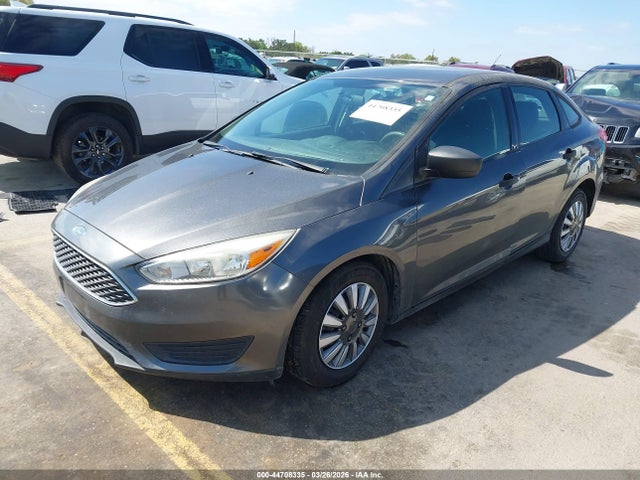 Ford FOCUS S 2018 1FADP3E20JL240499 Image 2
