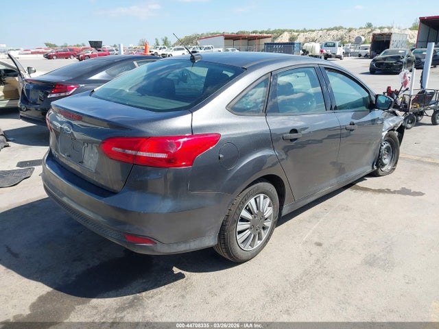 Ford FOCUS S 2018 1FADP3E20JL240499 Image 4