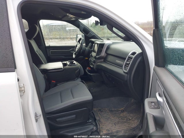 2021 Ram 1500 Big Horn  4x4 6'4 Box მანქანა იყიდება აუქციონზე, vin: 1C6SRFMT5MN643059, აუქციონის ნომერი: 44708337