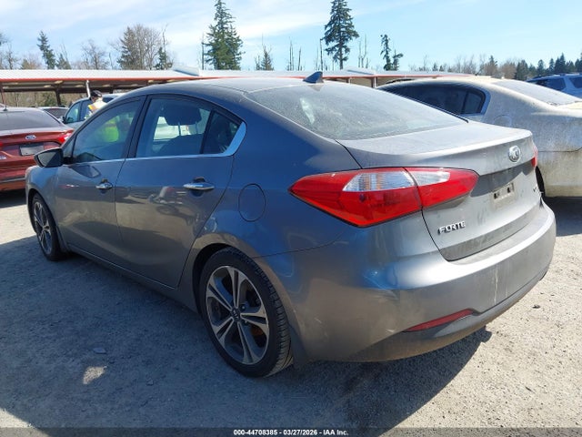 2016 KIA FORTE KNAFX4A83G5552409 Photo 2