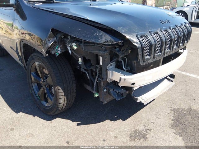 1C4PJLAB8HW654766 Jeep Cherokee Altitude Fwd