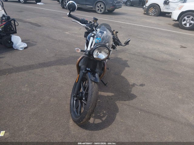 Triumph Motorcycle Street Twin 2020 SMTD31GN8LTAB3677 Image 5
