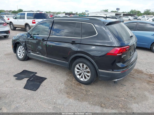 2018 VOLKSWAGEN TIGUAN 3VV2B7AX4JM185466 Photo 2