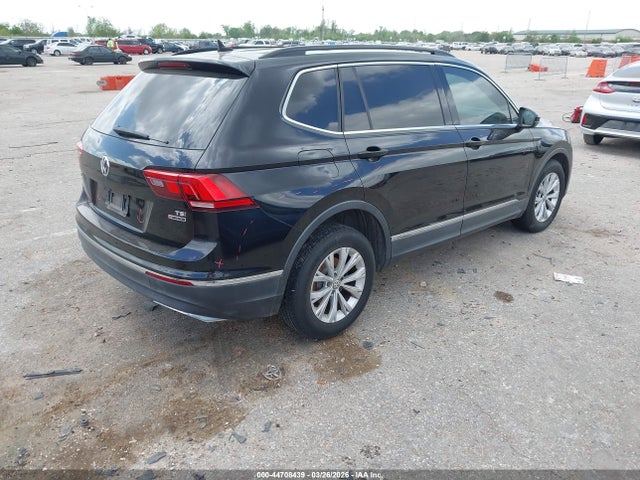 2018 VOLKSWAGEN TIGUAN 3VV2B7AX4JM185466 Photo 3